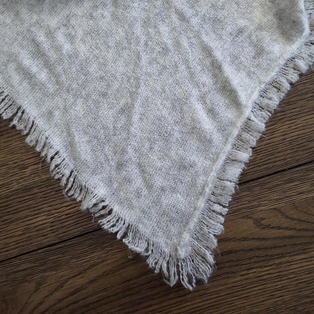 Caby Shawl OSFA - Picture 5 of 8